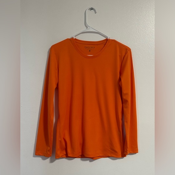 Tees long sleeve Size médium color Orange and Red $13 dóllar Each One - Picture 1 of 2